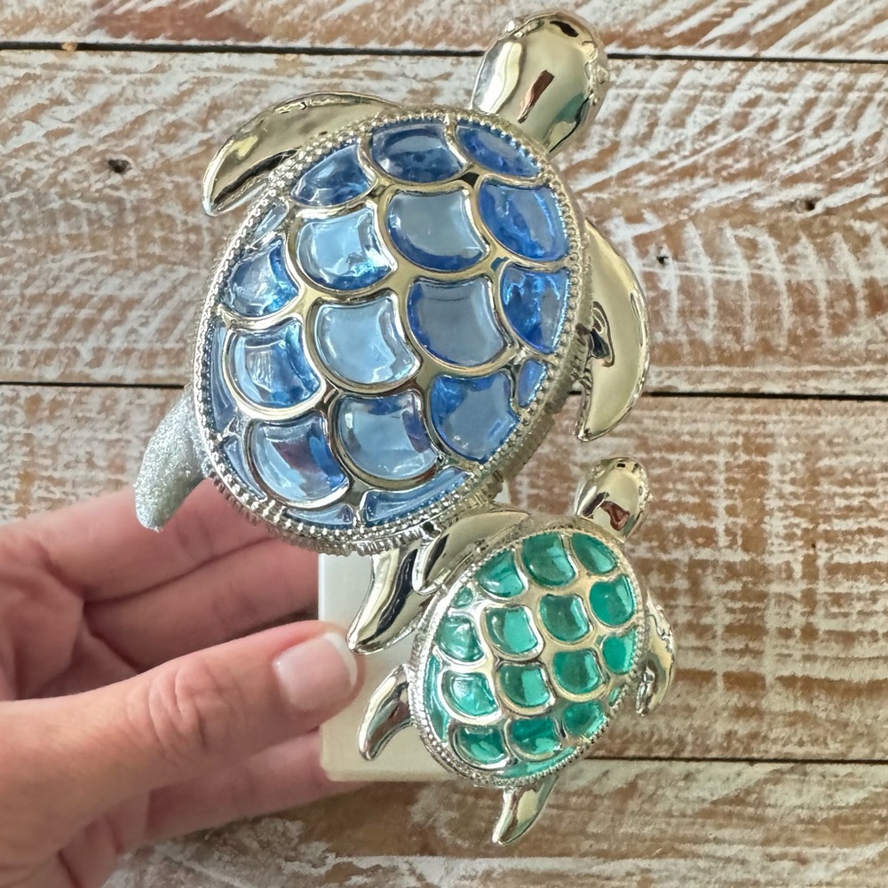 🐢✨ Bath & Body Works Sea Turtle Wallflower Plug-In Nightlight – Used ✨🐢